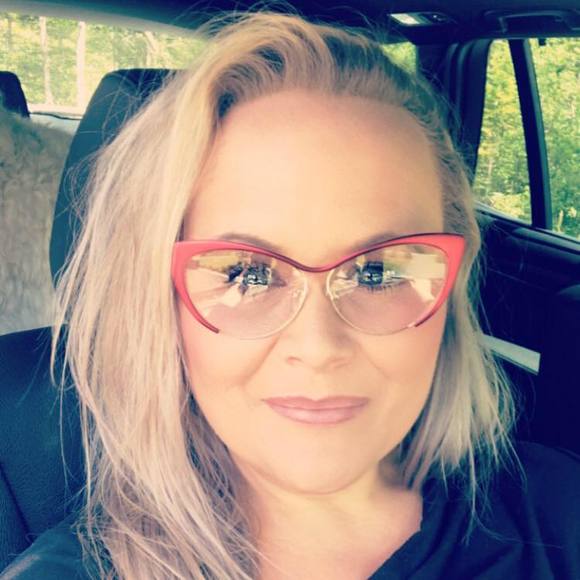 Meet your Posher, Cassandra - Picture 1 of 1